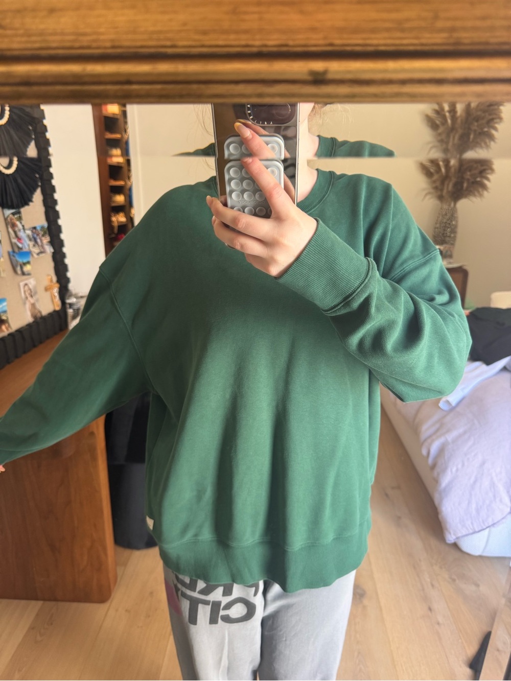 Vuori Sedona Crew Sweatshirt Sold Out color Viridian!
